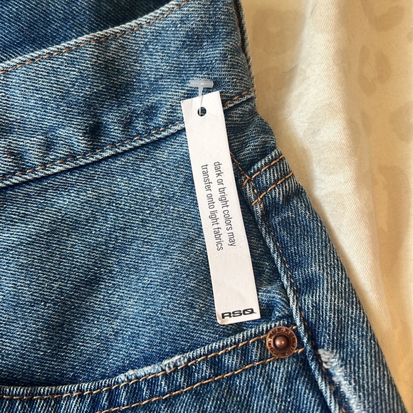 RSQ Women’s Jean Shorts - Mid Length size 30 - Picture 3 of 4